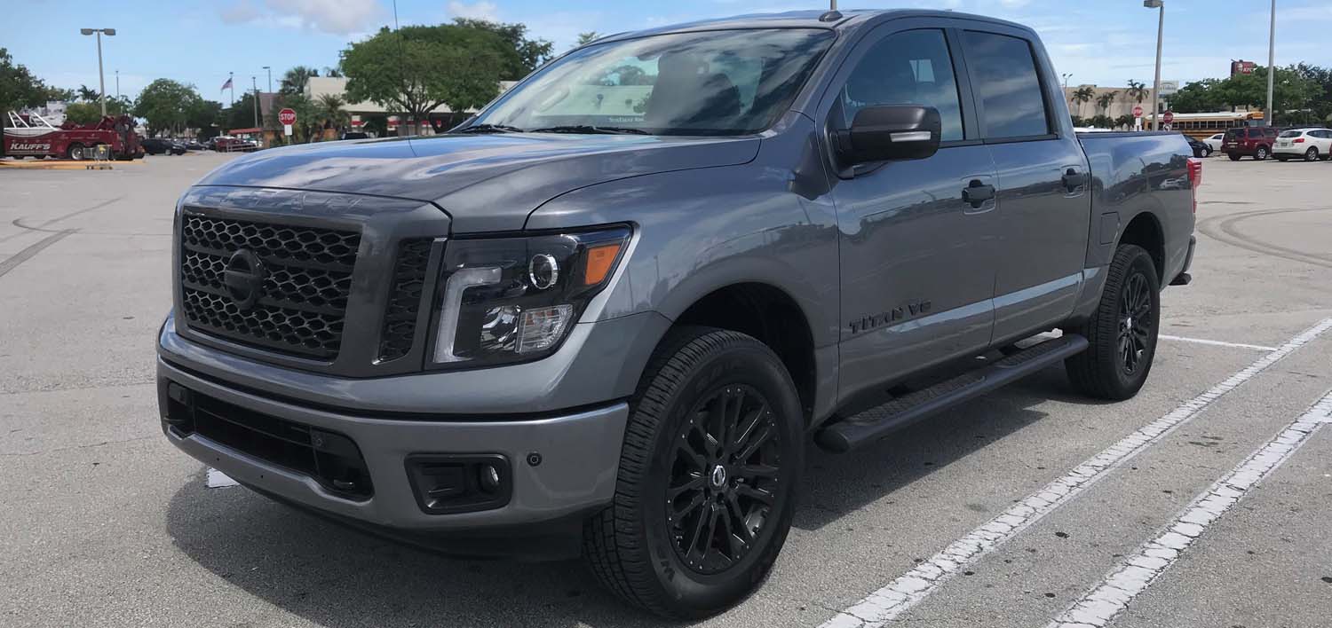 Nissan titan v8